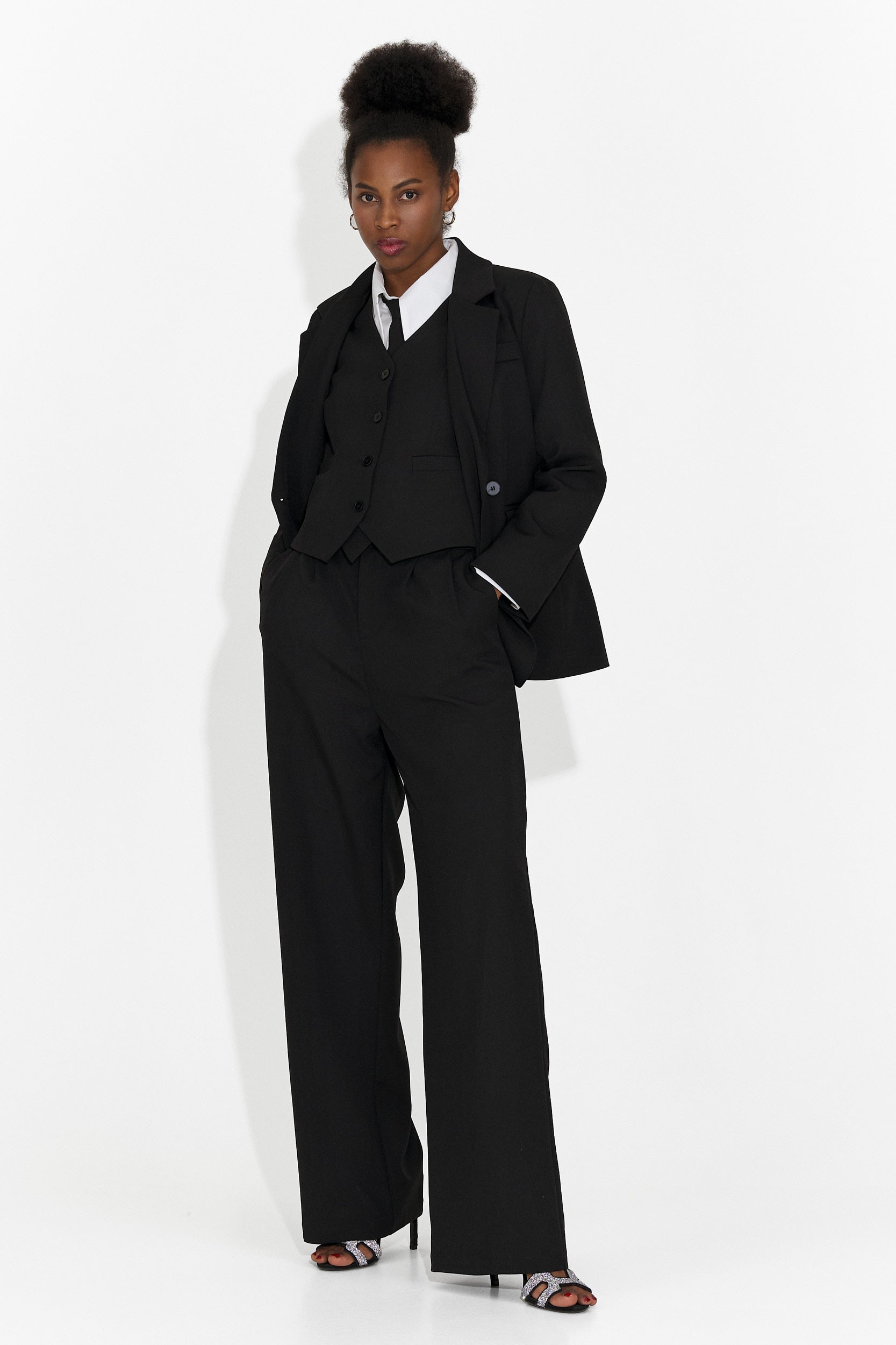 Costum 4 piese pantaloni + vesta + sacou + cravata negru Meldor