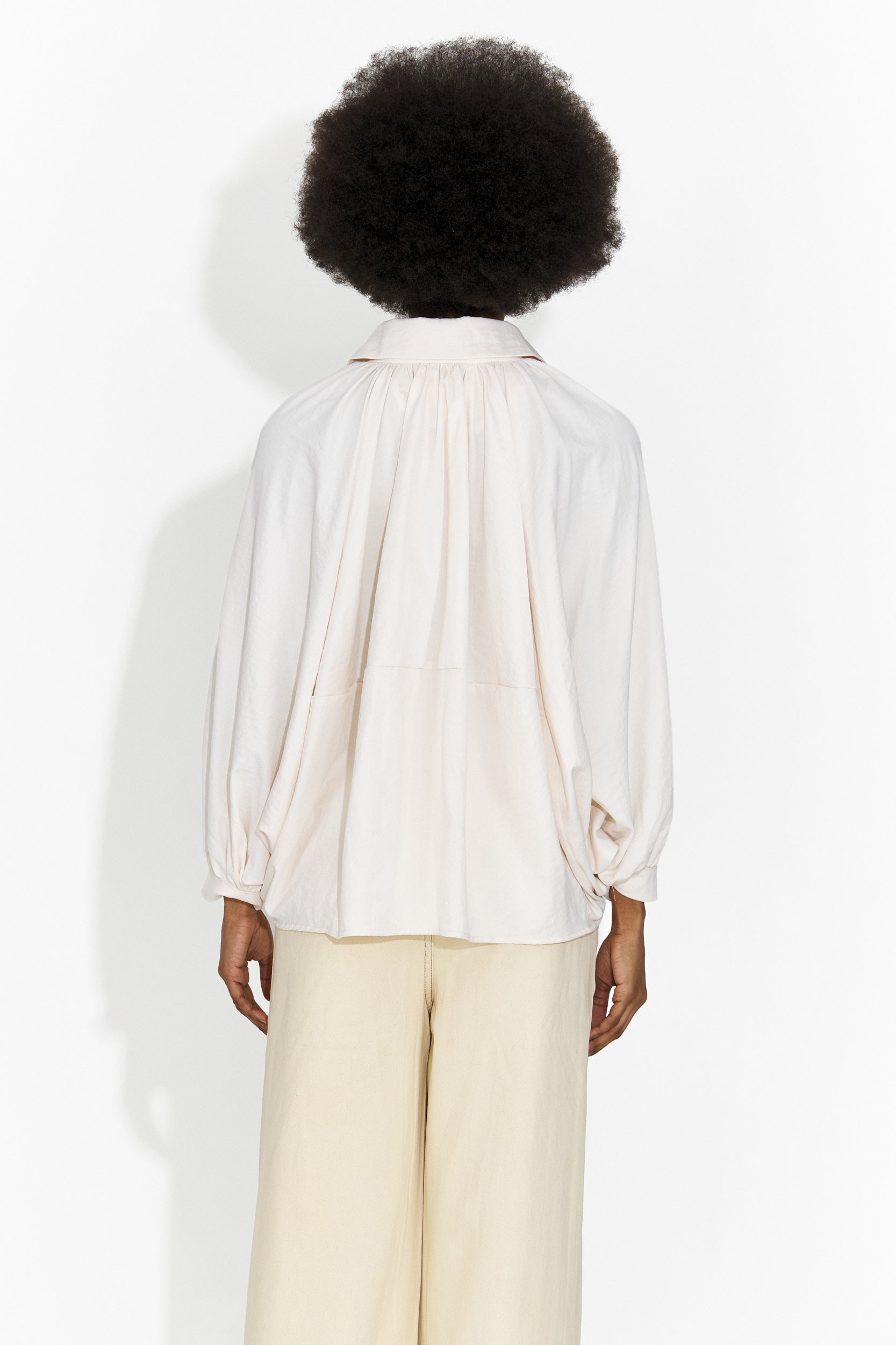 Jacheta dama casual crem Yasminia Bogas