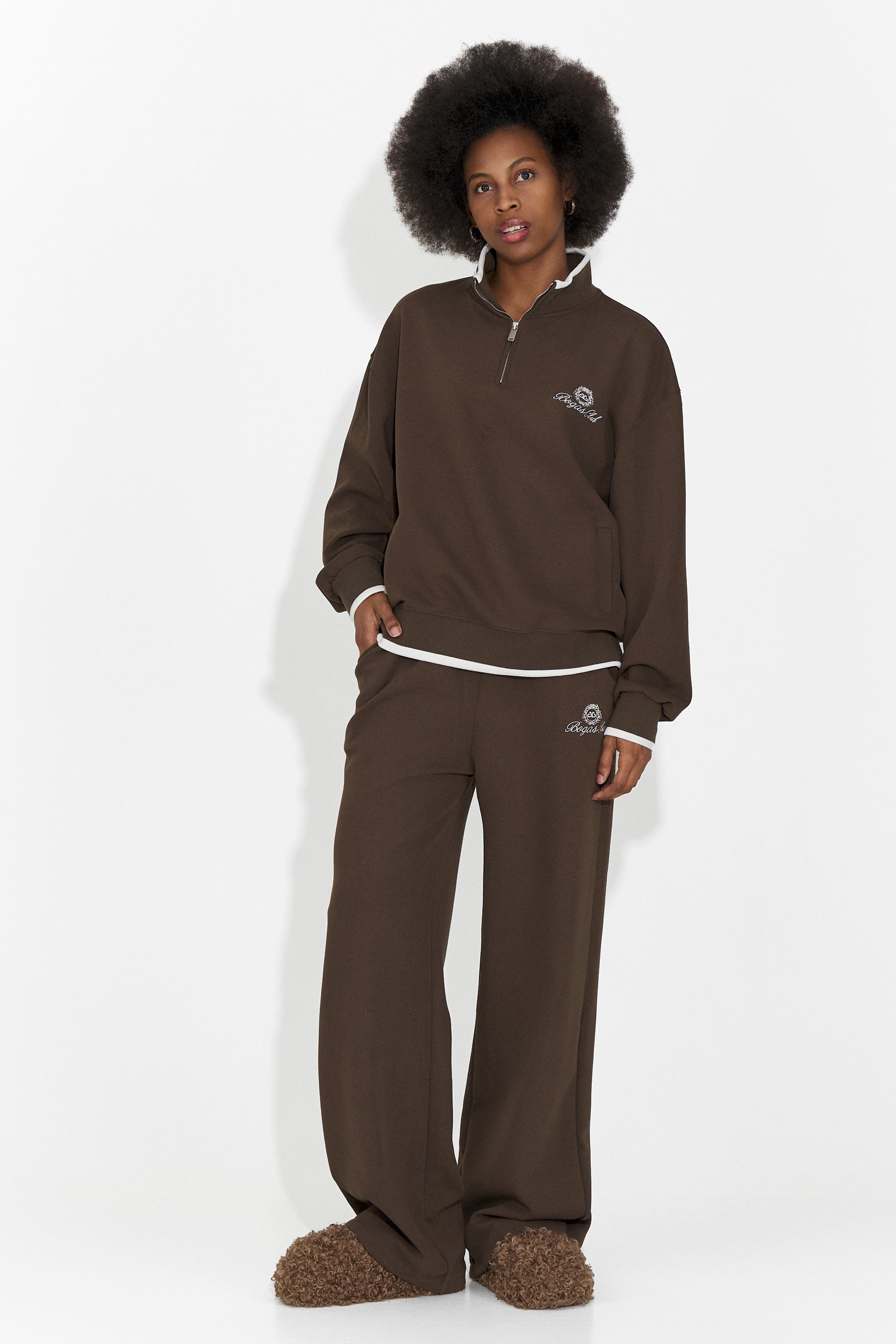 Trening dama casual maro Vilma Bogas